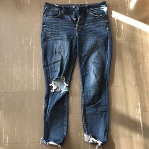 Ripped Jeans/Jeggings